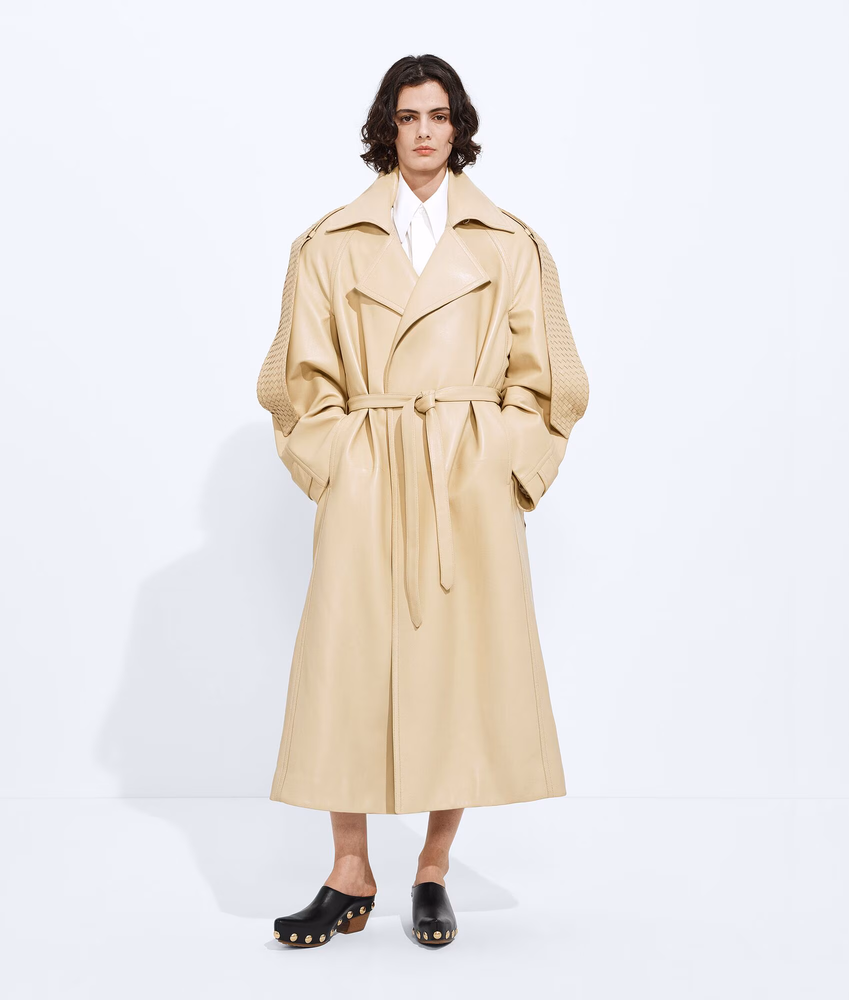 Leren trenchcoat met subtiele glans, aanzicht 1